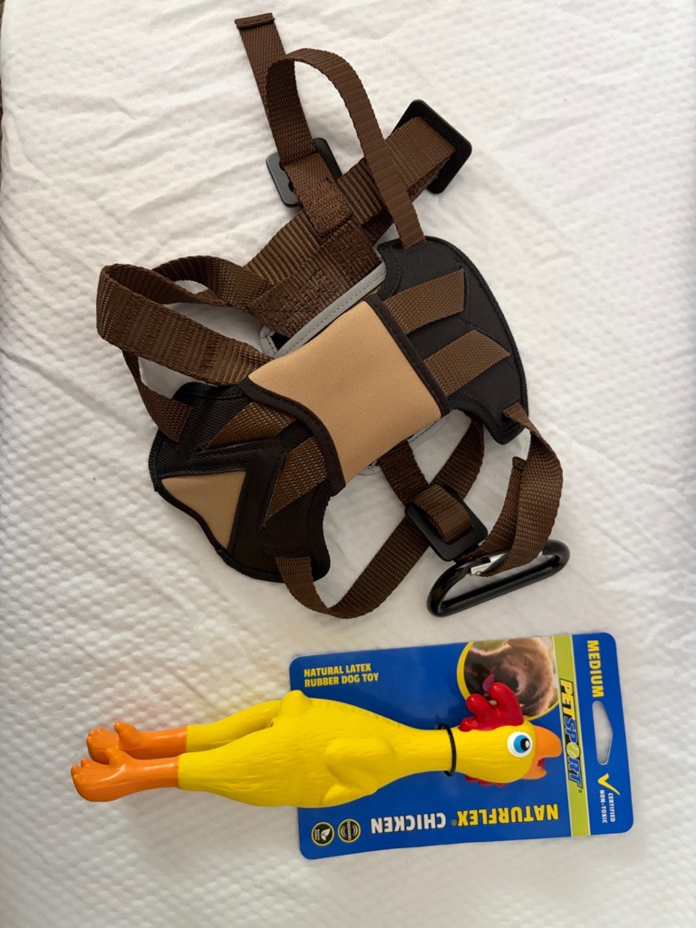 NWT Dog Seat Belt in Tan and Rubber Chicken Squeaky Toy in Yellow Size Medium